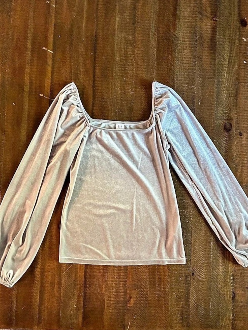 Gap Long Sleeve Velvet Top in Grey Size Small Like New